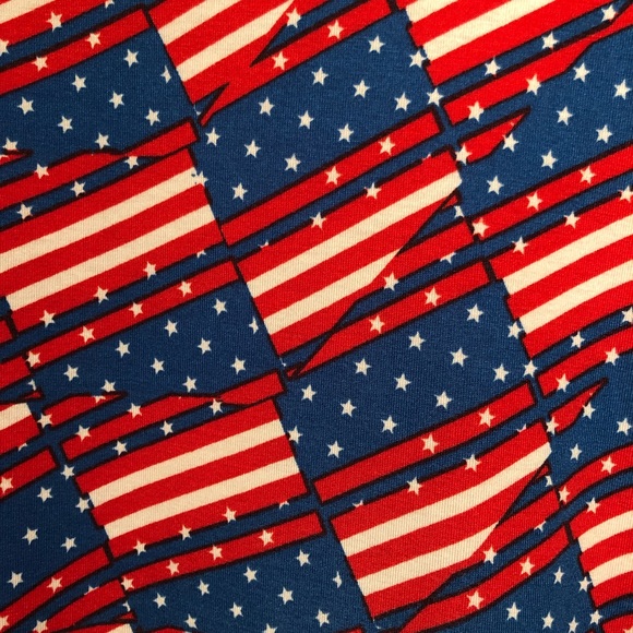 LuLaRoe Irma Top L - Picture 3 of 5